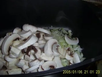 Rezept: Champignons-Brokoli-Sahne-Soße Bild Nr. 5 Champignons-Brokoli-Sahne-Soße - Rezept - Bild Nr. 5