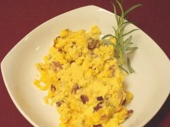 Eierspeis vom Straußenei mit Mangalitza-Speck - Rezept