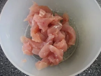 Fit in den Frühling Salat mit Hähnchenbruststreifen - Rezept - Bild Nr. 2