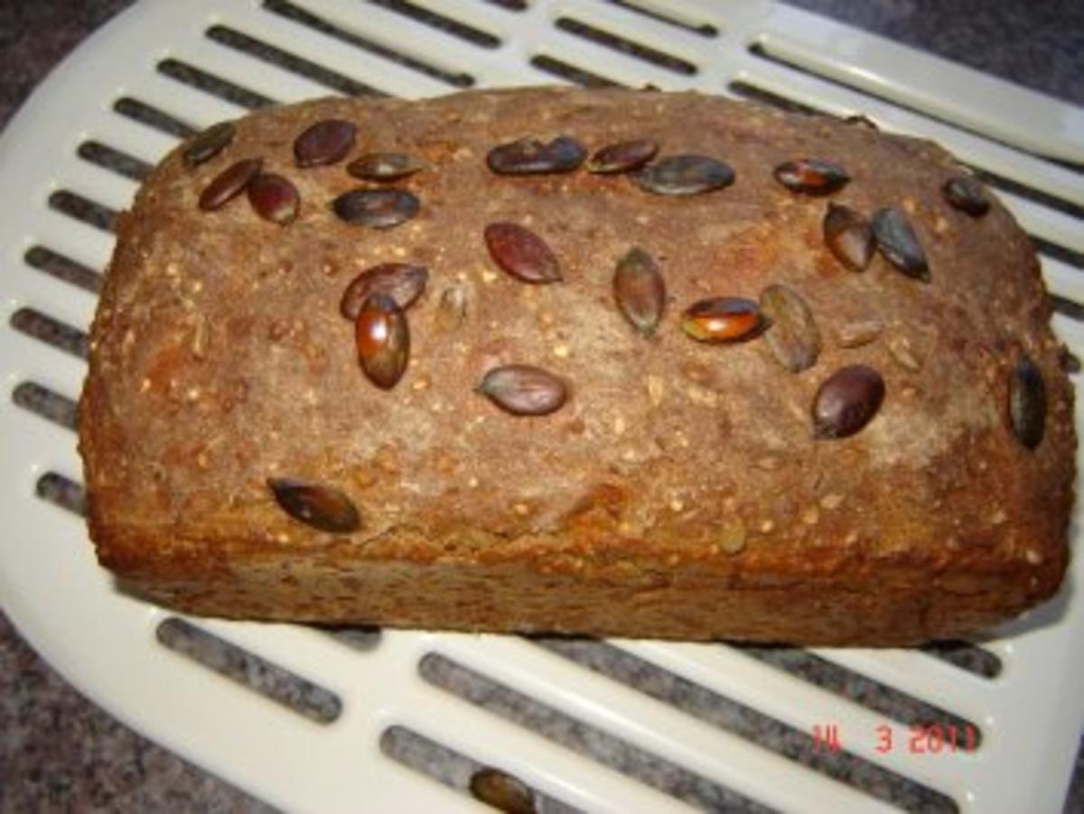Brot + Brötchen : Sechskornbrot - Rezept