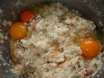 Rezept: Beilage : Semmelknödel Bild Nr. 4 Beilage : Semmelknödel - Rezept - Bild Nr. 4