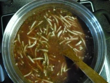 Hausmacher Wurstsuppe mit Fadennudeln - Rezept - Bild Nr. 4