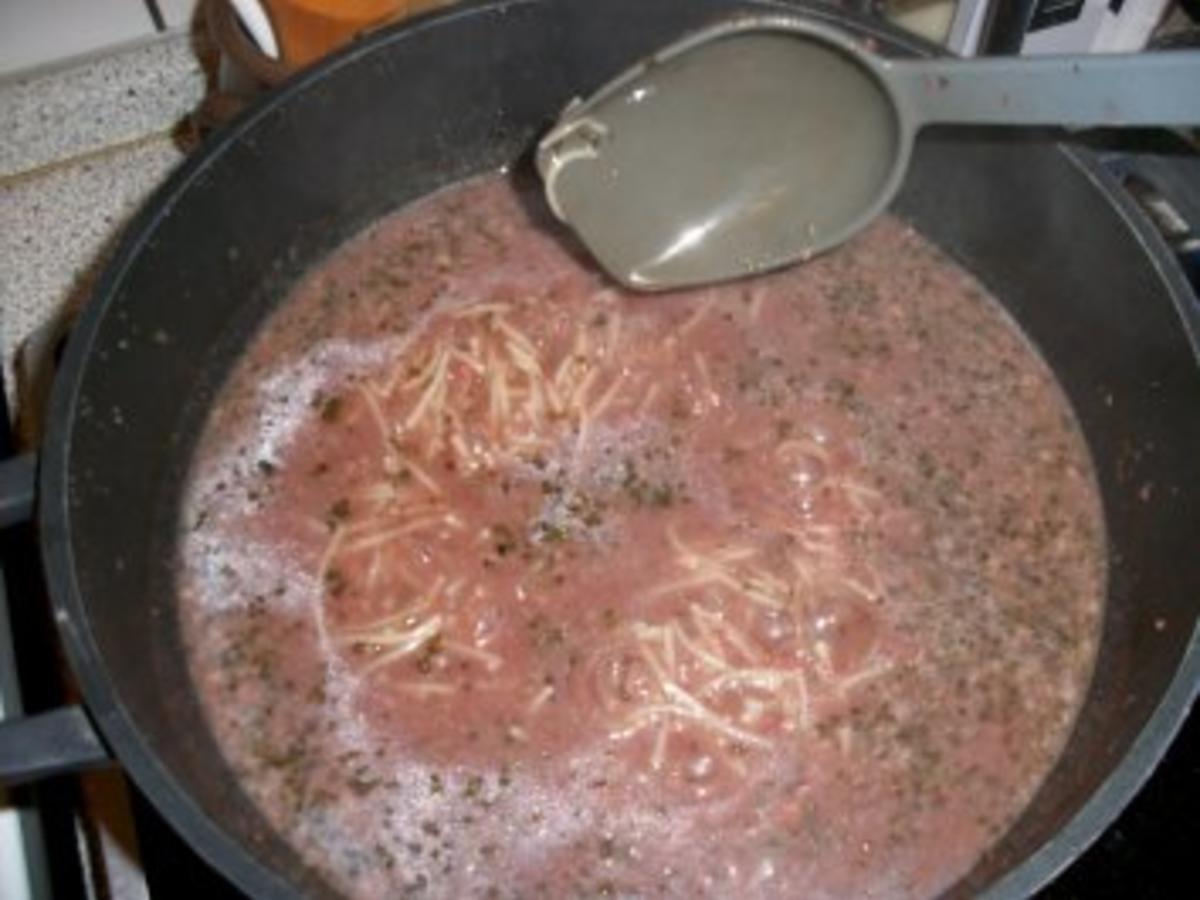 Hausmacher Wurstsuppe mit Fadennudeln - Rezept - kochbar.de