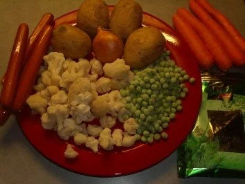 Eintöpfe: Gemüsetopf mit Würstchenscheiben - Rezept - Bild Nr. 2