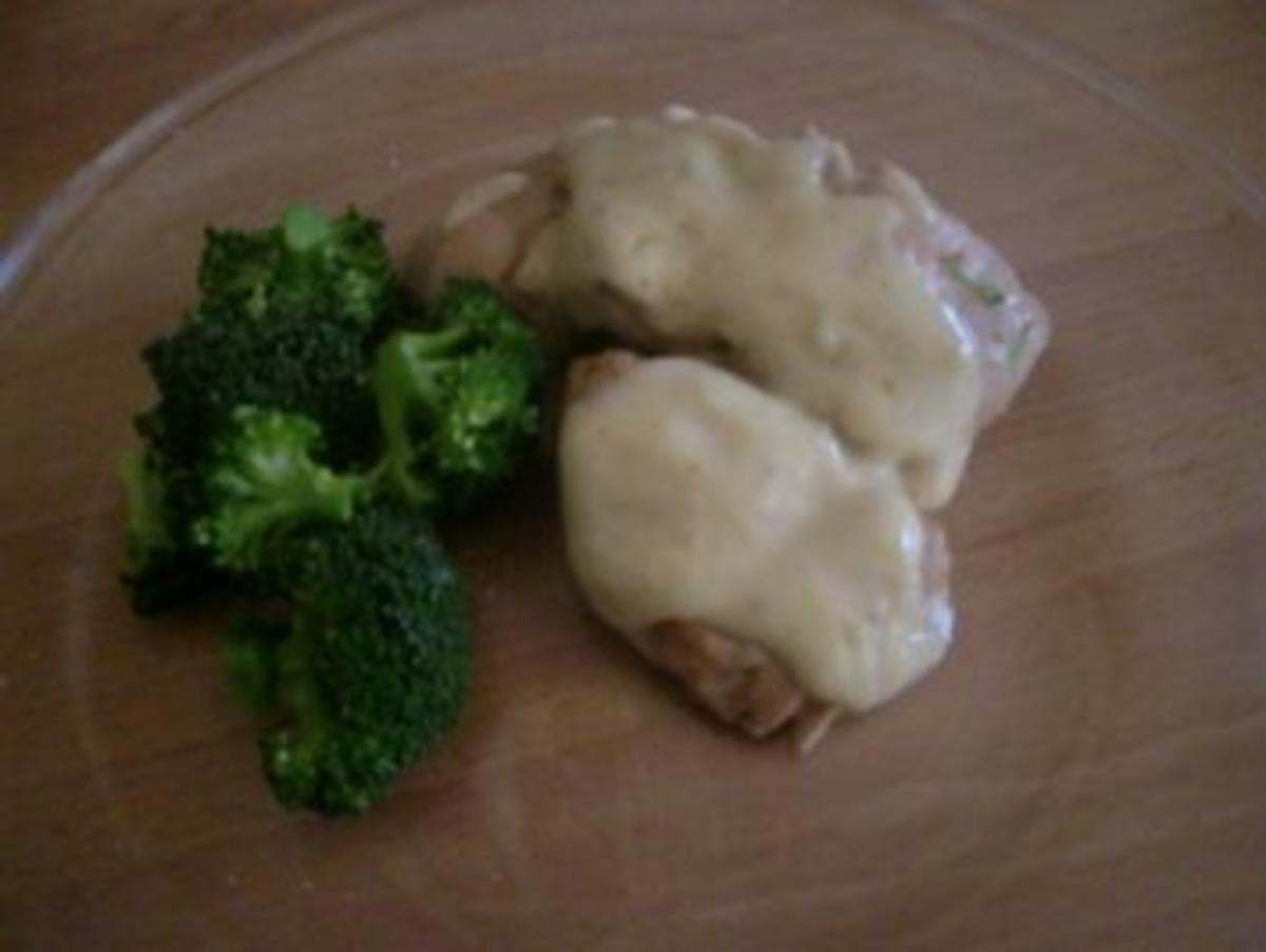 Bilder für Hähnchenbrustfilets mit Feigensenfsoße überbacken und Brokkoli, Dampfgarerrezept - Rezept