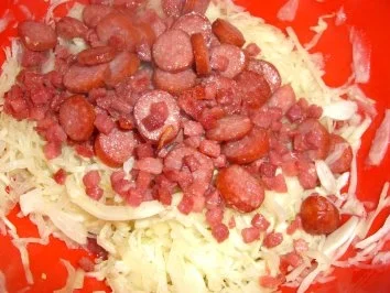 Rezept: Krautsalat mit Speck und Wurst Bild Nr. 6 Krautsalat mit Speck und Wurst - Rezept - Bild Nr. 6