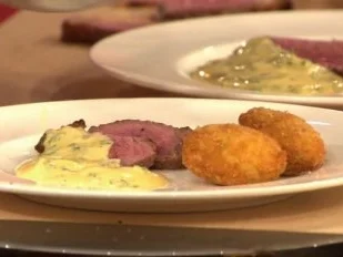 Porterhousesteak mit Kräuter-Hollandaise und Kroketten à la Steffen Henssler - Rezept