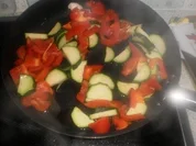 geschwenkten Gemüse - als Beilage zum Wolfsbarsch und Pilz-Schweinefleisch-Pfanne - Rezept