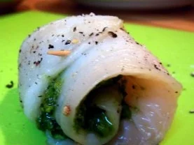 Gefüllte Schollenröllchen mit Rosmarin-Drillingen und Knoblauch-Zuckerschoten - Rezept - Bild Nr. 4