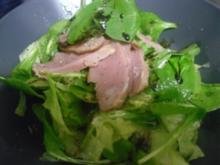 Gruener Salat mit geraeucherter Entenbrust - Rezept