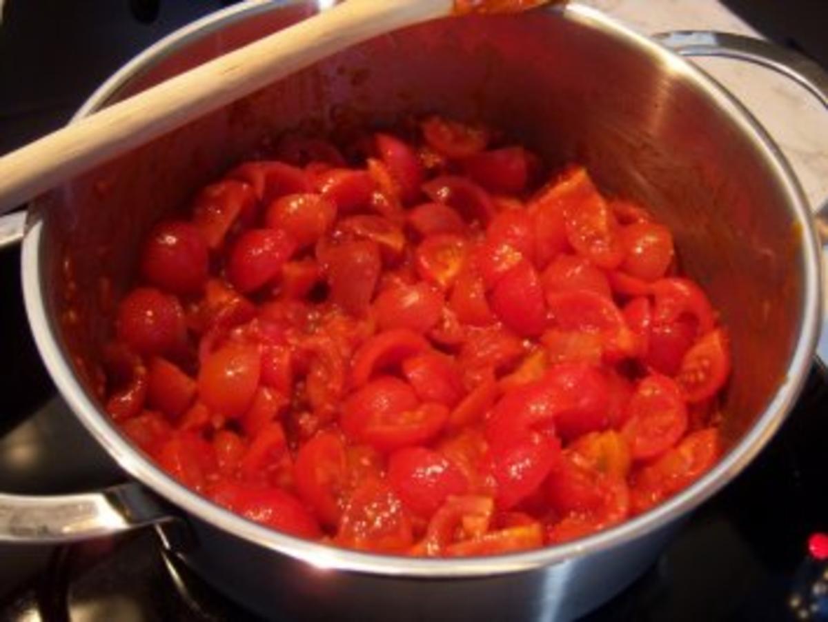 Tomatensuppe mit Kirschtomaten und Schalotten - Rezept mit Bild ...