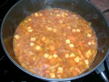 Rezept: Spanferkel-Krustenbraten mit lauwarmem Kartoffelsalat (deftige Hausmannskost: unsere Art) Bild Nr. 4 Spanferkel-Krustenbraten mit lauwarmem Kartoffelsalat (deftige Hausmannskost: unsere Art) - Rezept - Bild Nr. 4