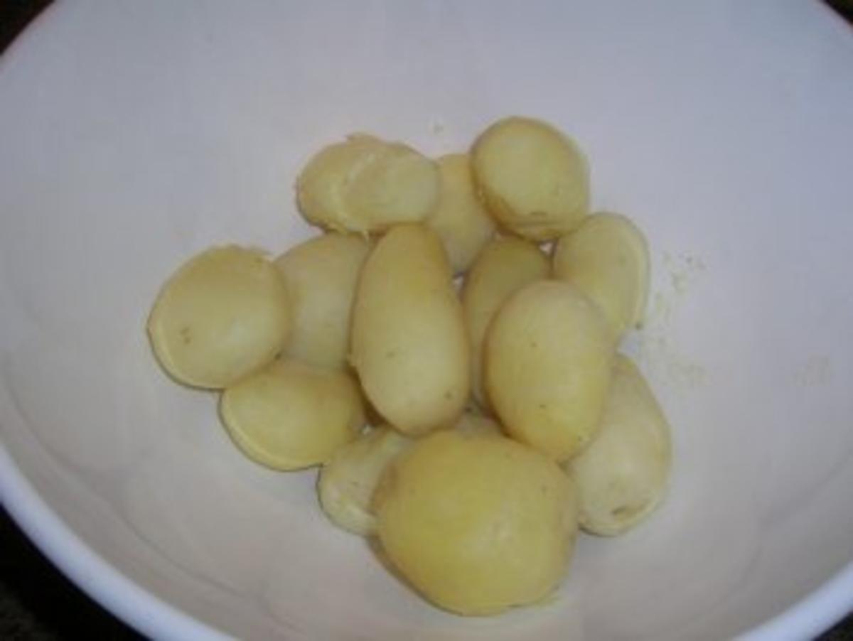 Spanferkel-Krustenbraten mit lauwarmem Kartoffelsalat (deftige Hausmannskost: unsere Art) - Rezept - Bild Nr. 9