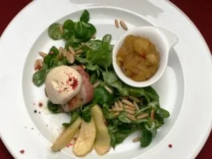 Apfel-Ingwer-Chutney mit Ziegenkäse und Schweinefilet - Rezept