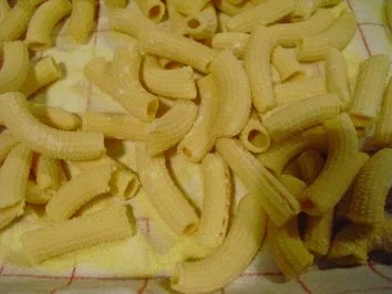 Rezept: Rigatoni selbst gemacht Rigatoni selbst gemacht - Rezept
