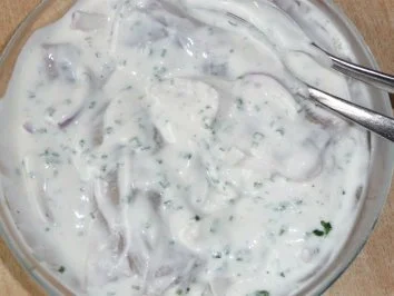 Matjes in Joghurt - Schnittlauchsoße - Rezept - Bild Nr. 2