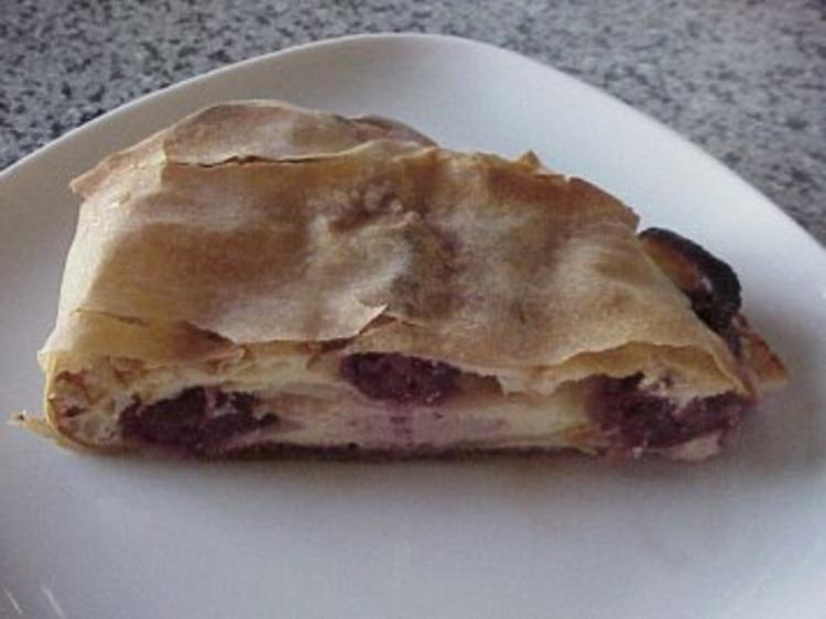 Saftiger Quark-Kirsch-Strudel - Rezept mit Bild - kochbar.de