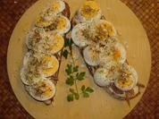 Rezept: Abendbrot : -Sardellen-Ei-Brot Abendbrot : -Sardellen-Ei-Brot - Rezept