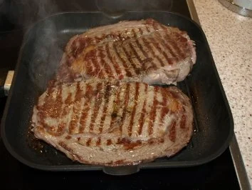 Rezept: Entrecote mit Röstzwiebeln Bild Nr. 3 Entrecote mit Röstzwiebeln - Rezept - Bild Nr. 3