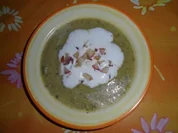 Zucchinsüppchen mit Apfel-Zwiebel-Schmelz - Rezept