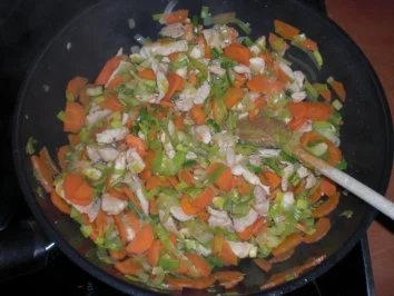 Rezept: Hähnchen-Curry mit Lauch und Möhren Bild Nr. 9 Hähnchen-Curry mit Lauch und Möhren - Rezept - Bild Nr. 9