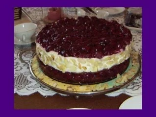 Rezept: Sauerkirsch-Käsetorte Sauerkirsch-Käsetorte - Rezept