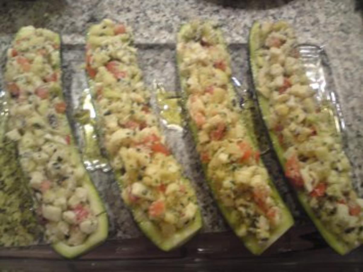 Gefüllte Zucchini, vegetarisch