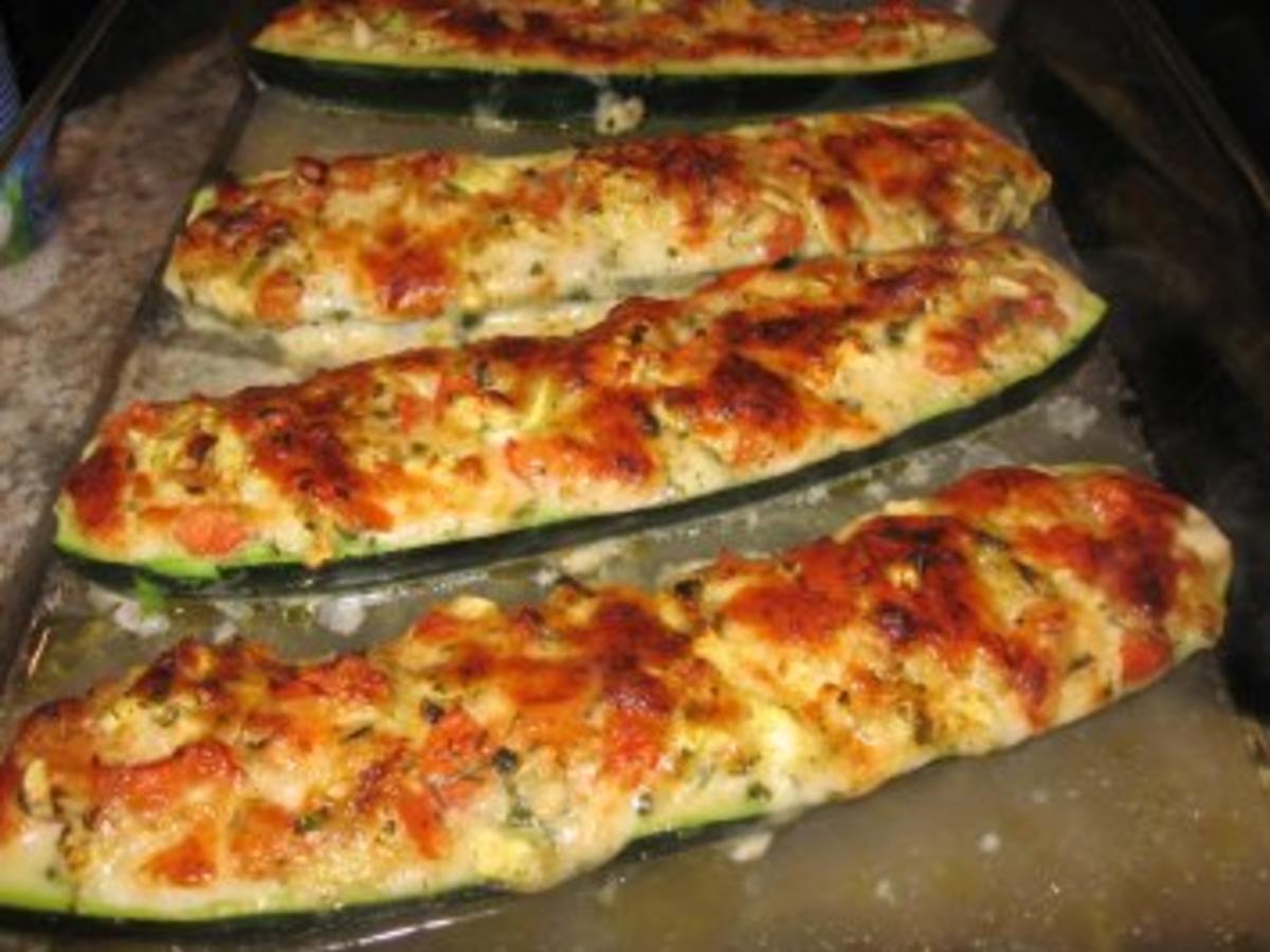 Gefüllte Zucchini, vegetarisch