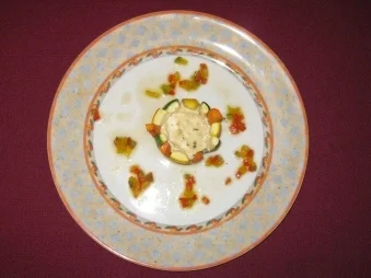 Frischkäsecreme überbacken, mit geräucherter Forelle und Gemüsemäntelchen - Rezept