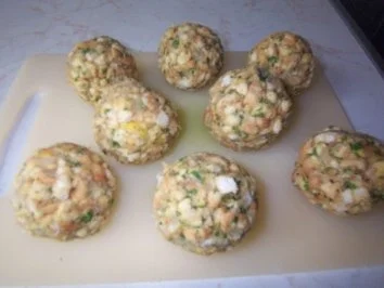 Semmelknödel mit Pilzrahmsauce - Rezept - Bild Nr. 3