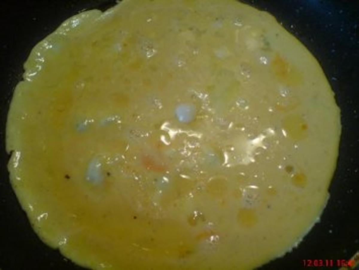 Omelett ~ herzhaft gefüllt ~ mit Bratkartoffeln - Rezept - Bild Nr. 4