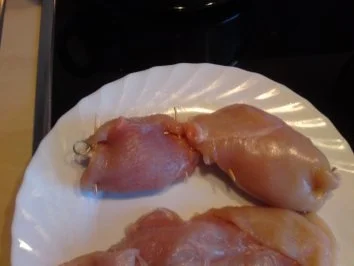 Rezept: Leo´s Putenröllchen mit Aprikosen-Mandel-Füllung Bild Nr. 4 Leo´s Putenröllchen mit Aprikosen-Mandel-Füllung - Rezept - Bild Nr. 4