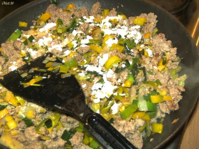 Rezept: Pikantes Backen: Porree-Hack-Kuchen Bild Nr. 5 Pikantes Backen: Porree-Hack-Kuchen - Rezept - Bild Nr. 5