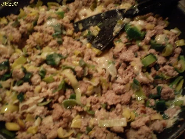 Rezept: Pikantes Backen: Porree-Hack-Kuchen Bild Nr. 4 Pikantes Backen: Porree-Hack-Kuchen - Rezept - Bild Nr. 4