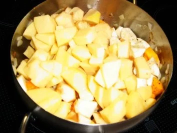 Rezept: Pastinaken-Butternut-Apfelsuppe Bild Nr. 7 Pastinaken-Butternut-Apfelsuppe - Rezept - Bild Nr. 7