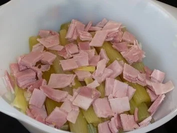 Rezept: Gemüse: Staudensellerie gratiniert Bild Nr. 3 Gemüse: Staudensellerie gratiniert - Rezept - Bild Nr. 3