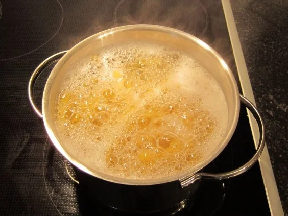 Rezept: Makkaroni-Schinken-Röllchen mit Käsesauce Bild Nr. 4 Makkaroni-Schinken-Röllchen mit Käsesauce - Rezept - Bild Nr. 4