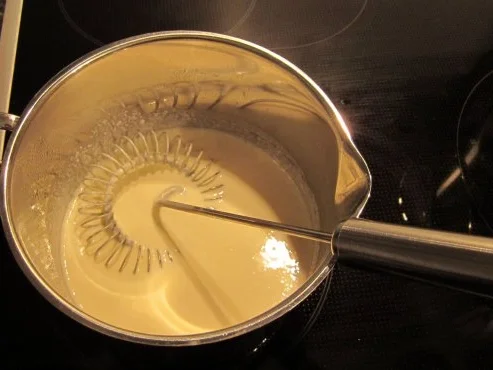 Rezept: Makkaroni-Schinken-Röllchen mit Käsesauce Bild Nr. 6 Makkaroni-Schinken-Röllchen mit Käsesauce - Rezept - Bild Nr. 6