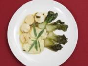 Jakobsmuscheln mit Kokos-Kartoffelbrei und Bok-Choi-Gemüse (Antonia Langsdorf) - Rezept