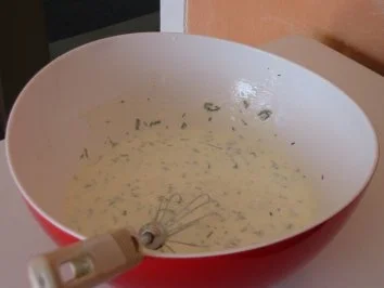 Rezept: Marinierte Hähnchenflügel an Feldsalat mit Saure Sahne-Jogurthdressing Bild Nr. 2 Marinierte Hähnchenflügel an Feldsalat mit Saure Sahne-Jogurthdressing - Rezept - Bild Nr. 2