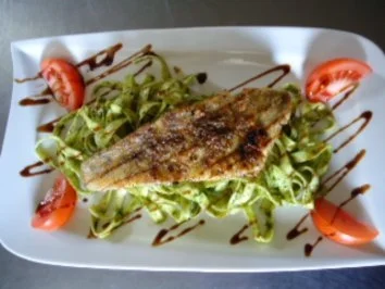 Rezept: Zanderfilet auf Bärlauch - Pestonudeln Zanderfilet auf Bärlauch - Pestonudeln - Rezept