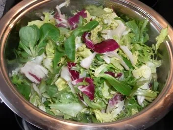 Rezept: Süppchen: Schaumsüppchen von gemischten Blattsalat Bild Nr. 2 Süppchen: Schaumsüppchen von gemischten Blattsalat - Rezept - Bild Nr. 2