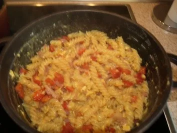 Rezept: Fusilli mit Paprika-Sahnesoße Bild Nr. 9 Fusilli mit Paprika-Sahnesoße - Rezept - Bild Nr. 9