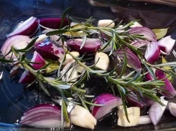 Rezept: Perlhuhn an Rosmarinkartöffelchen mit Pfifferling-Böhnchen Bild Nr. 3 Perlhuhn an Rosmarinkartöffelchen mit Pfifferling-Böhnchen - Rezept - Bild Nr. 3