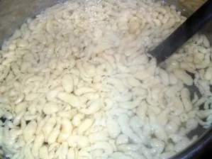 Hähnchen in Pfeffer-Tomaten-Sauce mit Spätzle - Rezept - Bild Nr. 9