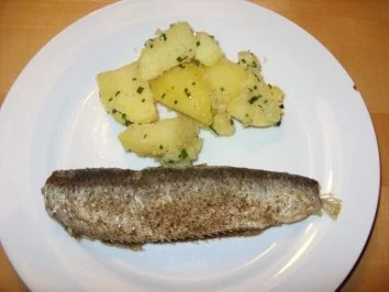 Rezept: D: Bratheringe mit Schnittlauchkartoffeln D: Bratheringe mit Schnittlauchkartoffeln - Rezept