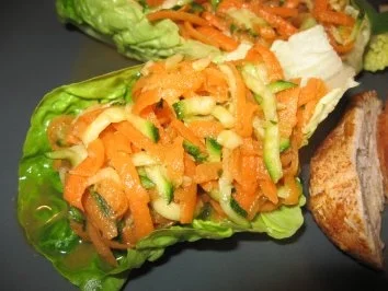 Salat im Salat ;o) ...mit Hähnchenbrüstchen - Rezept - Bild Nr. 2