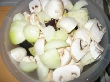 Rezept: Lammkeule mit Gemüse im Römertopf Bild Nr. 3 Lammkeule mit Gemüse im Römertopf - Rezept - Bild Nr. 3