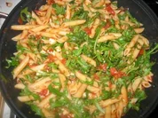 Tomaten-Rucola-Nudeln mit Schafskäse - Rezept