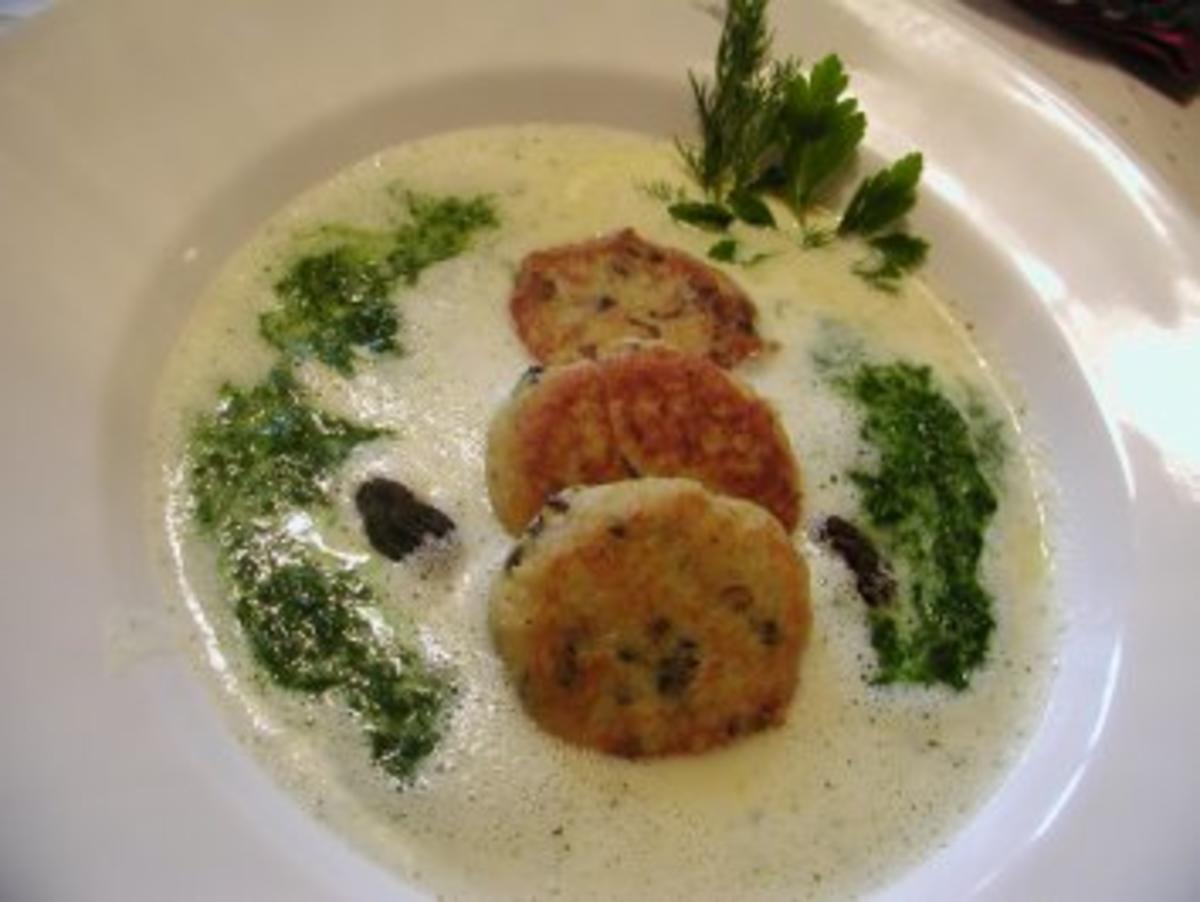 Bilder für Frühlings-Kräuter-Suppe mit Morchel-Kartoffelpflanzerl - Rezept